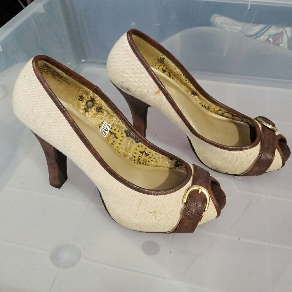 Women's size 10 heels